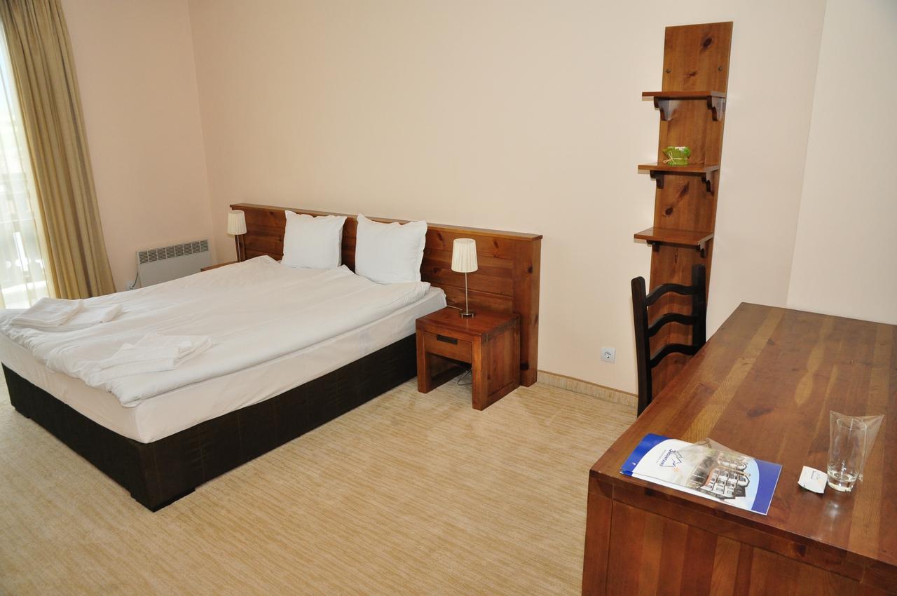 בנסקו 3 Mountains Hotel מראה חיצוני תמונה